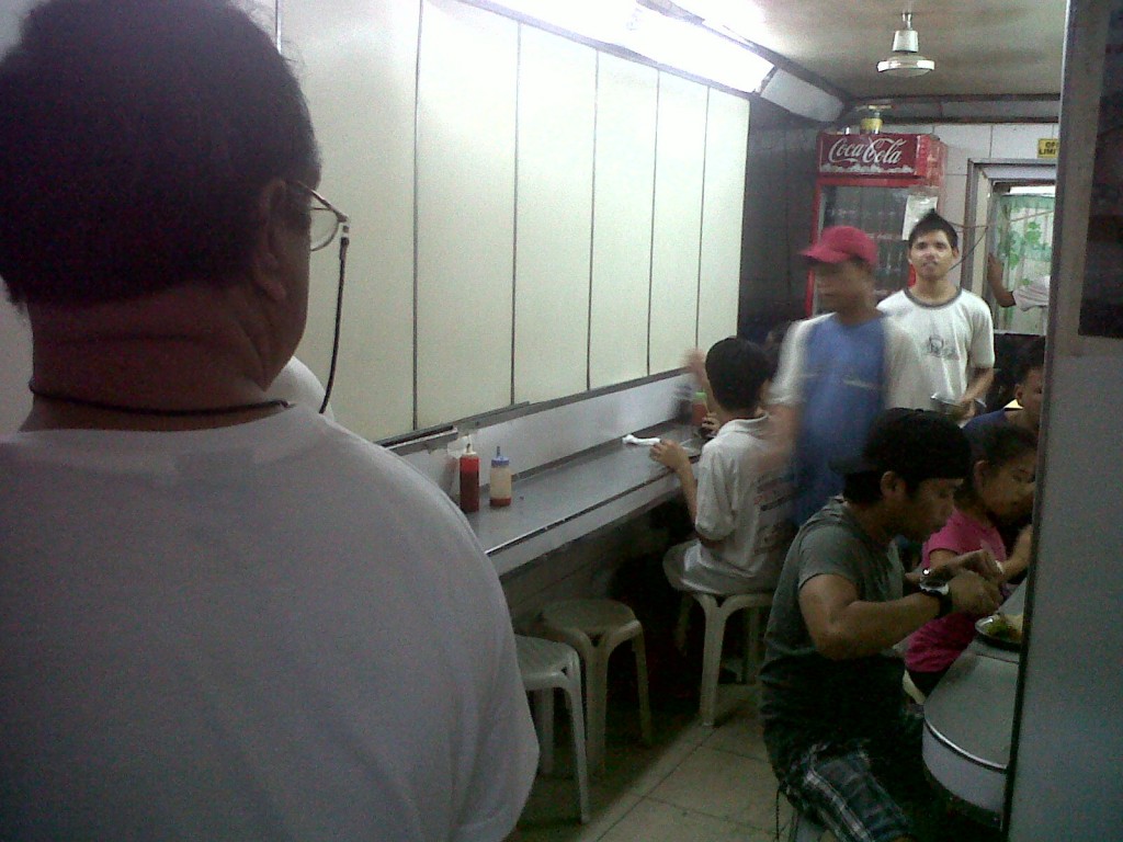 Inside Globe Lumpia House