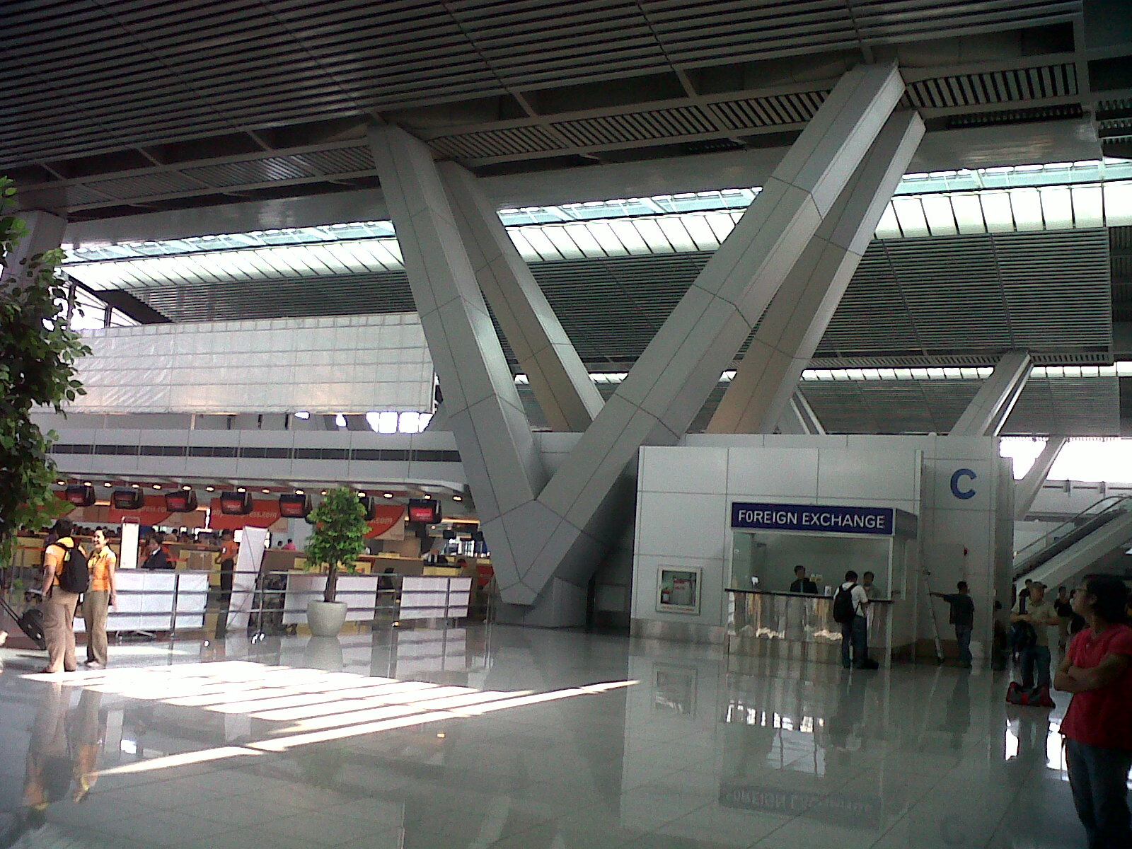 V @ NAIA Terminal 3